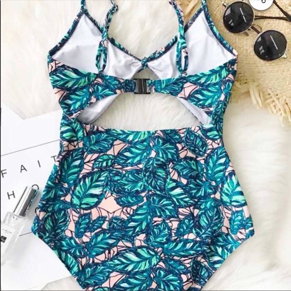Cupshe palm leaves one piece bathing suit - Picture 2 of 3